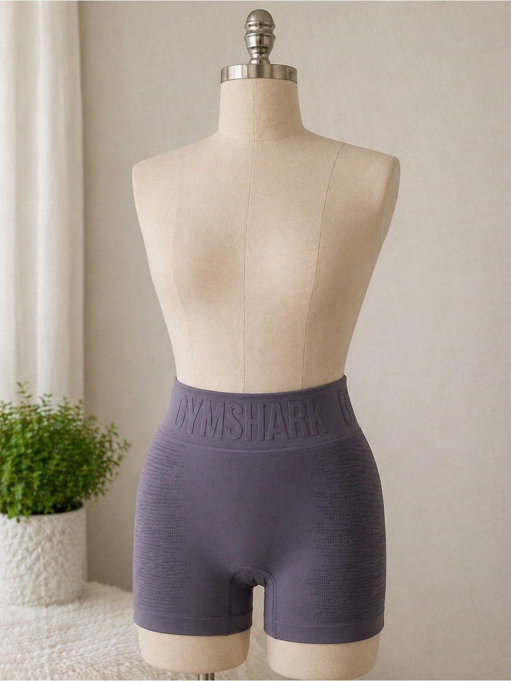 Gymshark Seamless High-Waist Shorts in Dusty Lavender